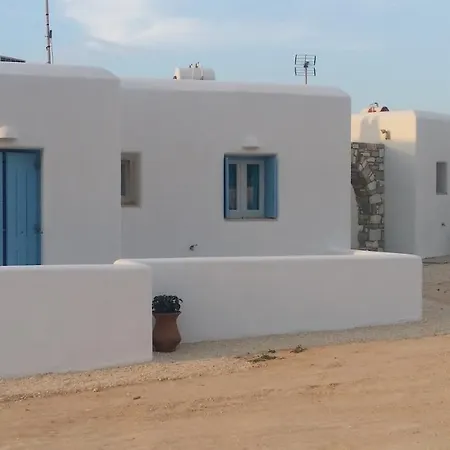 Nikos Naousa (Paros)